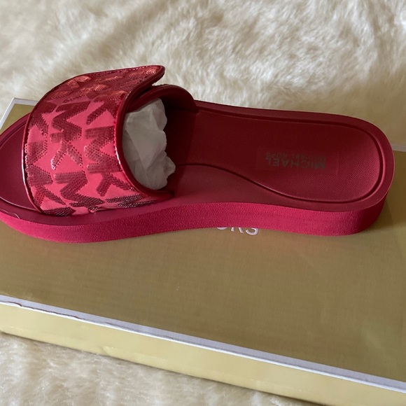 Michael Kors platform slide - Picture 3 of 4